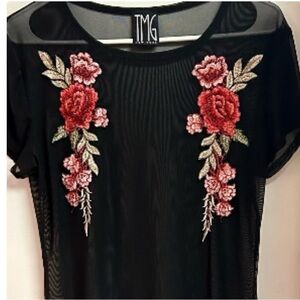 TMG Rose Tunic Top, Size Small- EUC